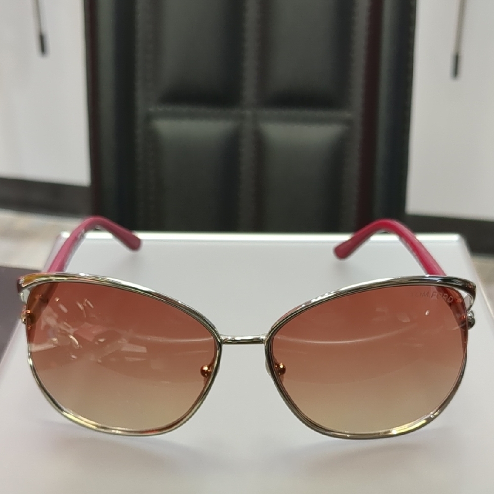 Stylish Pink Gradient Sunglasses